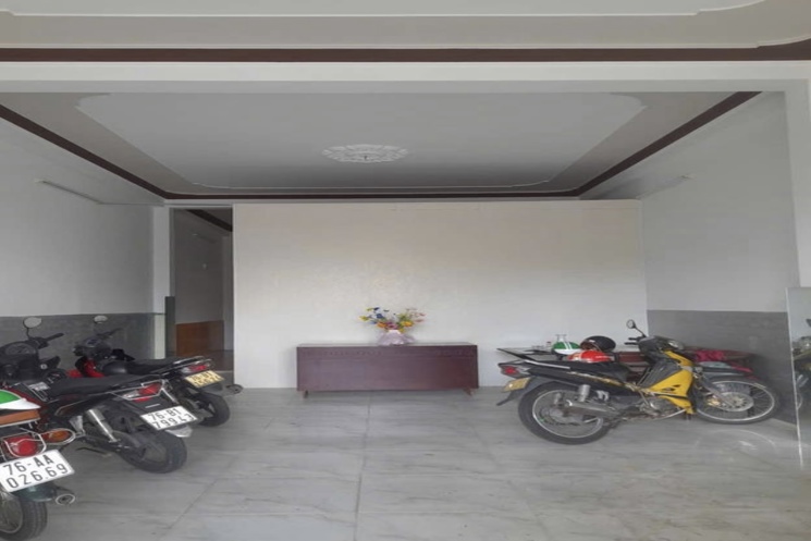 Nhà 2 tầng mặt tiền Ngô Quyền. DT:150m , đang cho thuê 16tr/tháng