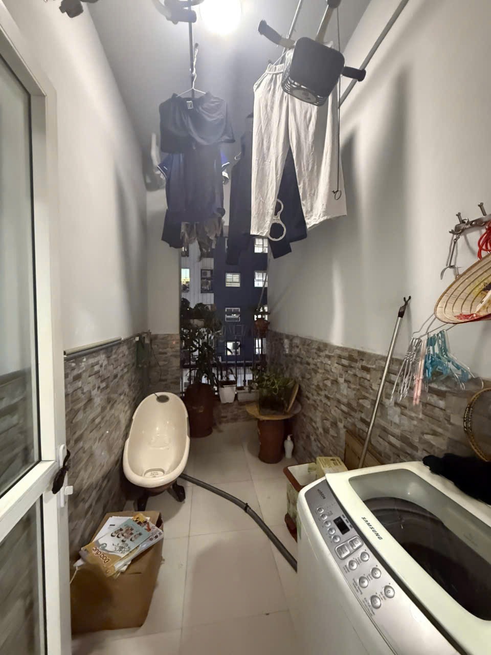 Chỉ 2.4 tỷ - Sở Hữu Căn Hộ 70m² Full Nội Thất Tại Chung Cư Thanh Hà