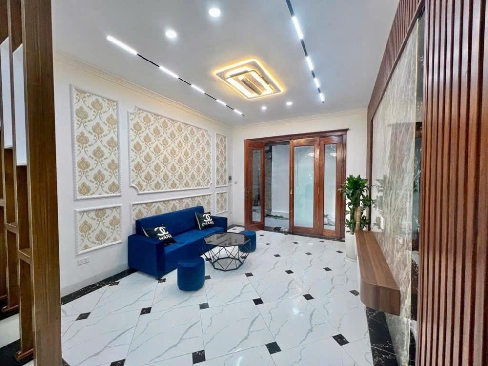 Bán nhà Vĩnh Hưng: Ngõ ô tô, 5 tầng, Full nội thất - Vị trí đắc địa, Tiện ích vượt trội