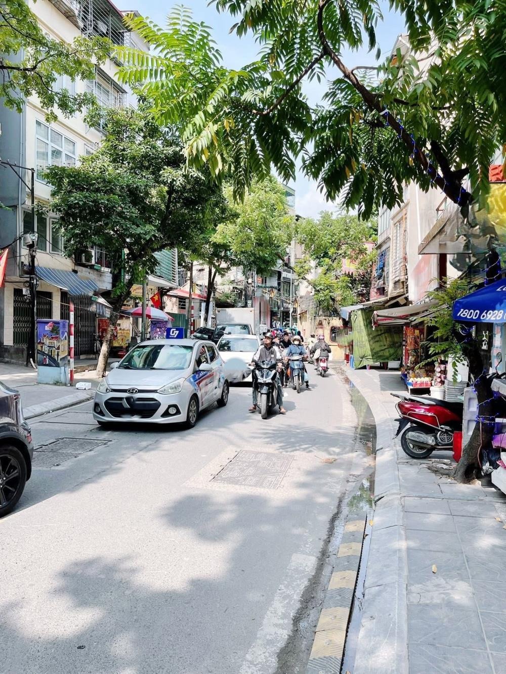 Mặt phố Thụy Khuê 5 tầng, kinh doanh sầm uất - Giá 10.5 tỷ