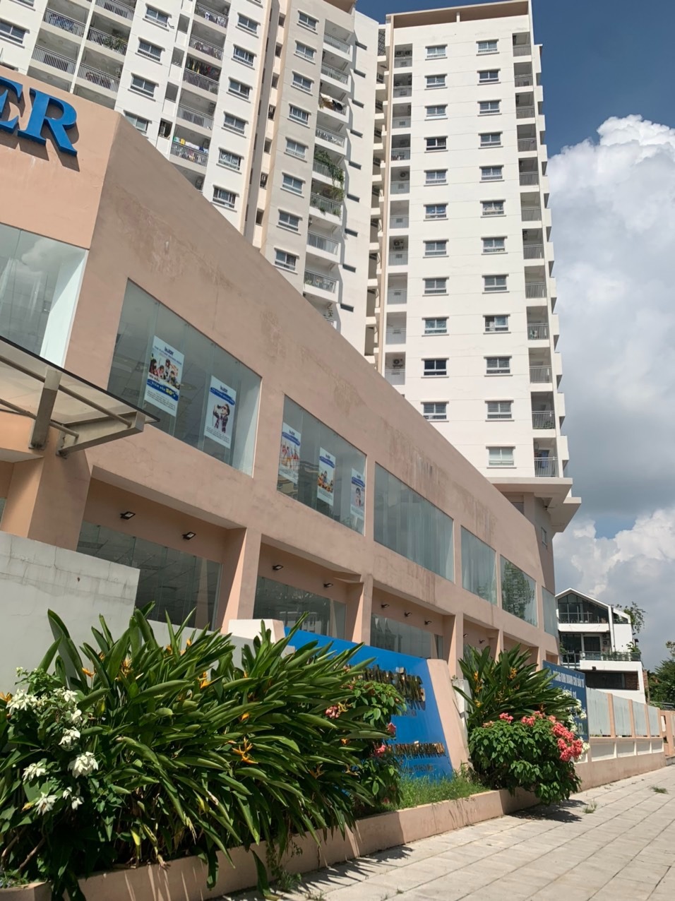 Căn Hộ Blue Sky Tower (HQC Bình Trưng Đông) - Giá Từ 2.1 Tỷ - View Đẹp, Tiện Ích Vượt Trội