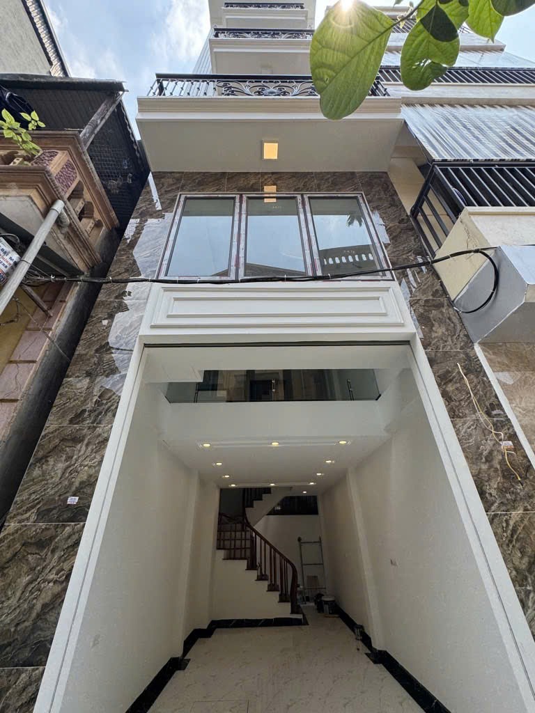 🏡 Cực Hiếm Nhà Phúc Lợi 6 Tầng, Vị Trí Đắc Địa Long Biên - Giá 5 tỷ