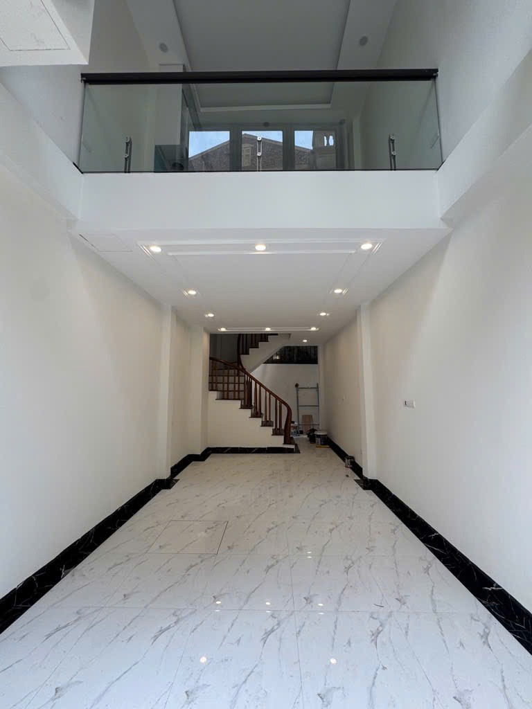 🏡 Cực Hiếm Nhà Phúc Lợi 6 Tầng, Vị Trí Đắc Địa Long Biên - Giá 5 tỷ