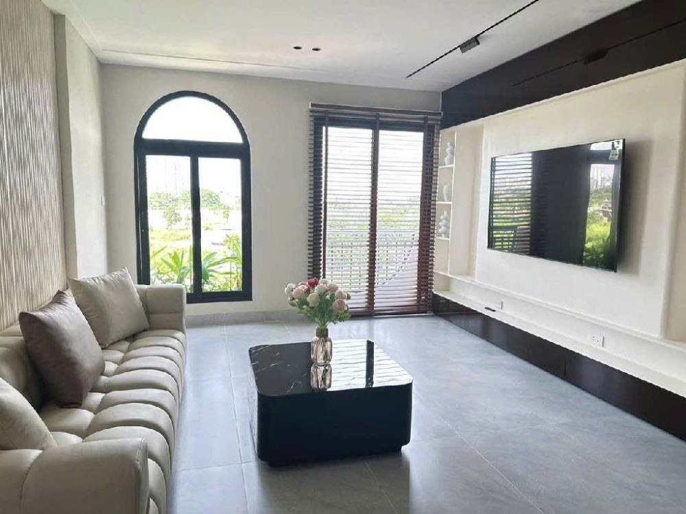🏡 Bán Nhà Ngọc Thụy - Ô Tô Tránh - Vỉa Hè Rộng - Full Nội Thất - Giá Cao 13 Tỷ
