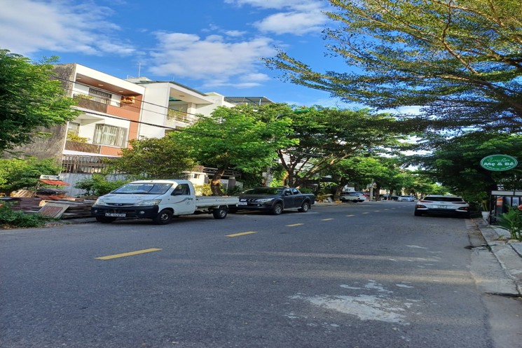 Nhà đẹp, khu vip HOÀ XUÂN, đường 7m5, biệt thự liền kề