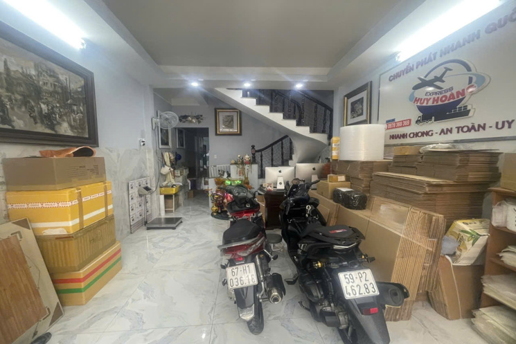 NHÀ ĐẸP 2 TẦNG 4,3 x 18M – HẺM  XE TẢI - ĐÔNG HƯNG THUẬN  Q12 HSR GẦN TÂN BÌNH