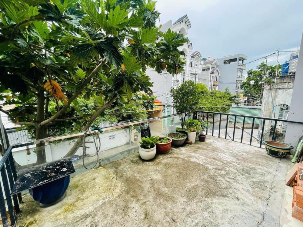Bán Gấp Nhà Hẻm Xe Tải Quận 12 - 81m2 - Giá 2.x Tỷ - Pháp Lý Sạch