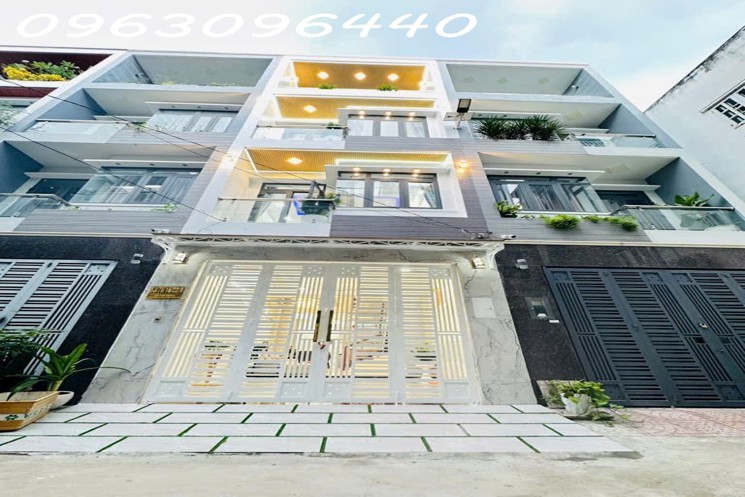 Bán nhà đẹp full nội thất, KDC đồng bộ, xe hơi vào tận nhà, chỉ 5 phút đến Quận 7