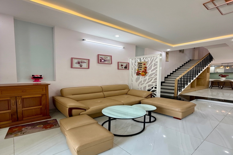 SIÊU PHẨM GIÁ ĐẦU TƯ – NHÀ 3 TẦNG TRUNG TÂM SƠN TRÀ Diện tích 75m²  Nhà 3 tầng  Đường 5.5m  Chỉ 8.9