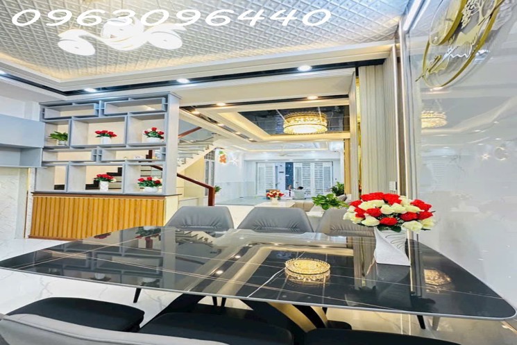 Nhà phố đẹp hẻm xe hơi, khu dân cư đồng bộ – gần Quận 7, đường Huỳnh Tấn Phát