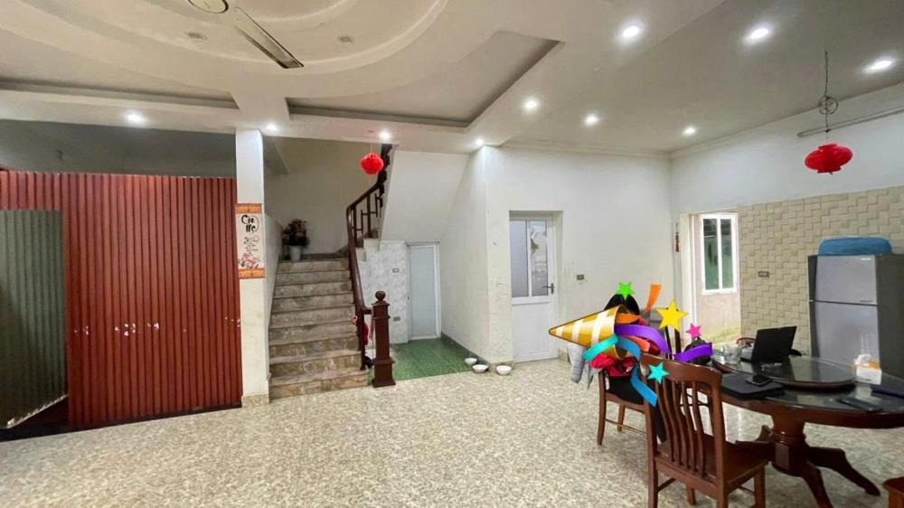 Nhà Đẹp 3 Tầng Đông Anh - 135m2 Trung Tâm Thị Trấn, Full Nội Thất