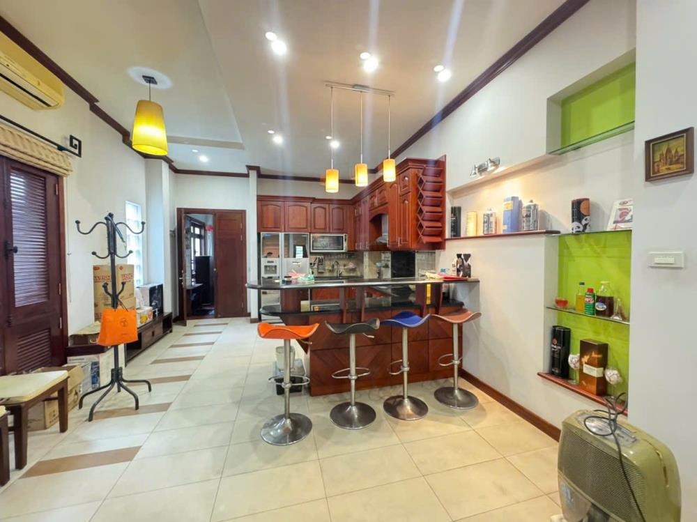 Bán nhà mặt phố Bà Triệu - Dòng tiền 1.2 tỷ/năm - 77m2 - Lô Góc