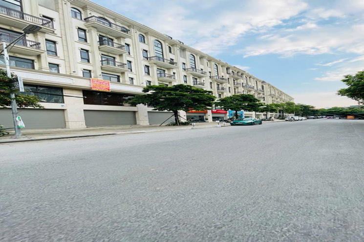 CHÍNH CHỦ BÁN GẤP NHÀ KDT SÔNG ĐÀ ,HÀNG XÓM HIMLAM  GIÁ ĐẦU TƯ
