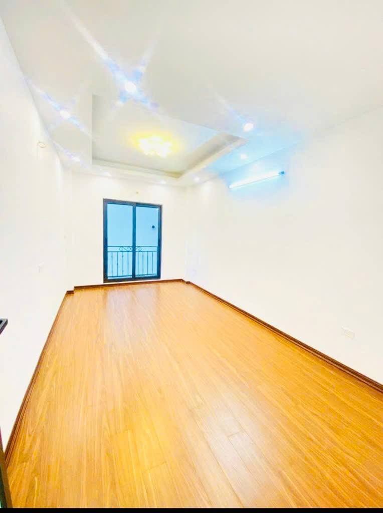 Nhà 5 Tầng Phố Ngũ Nhạc Hoàng Mai - Giá 7.68 Tỷ TL - Cho Thuê 25 Triệu/Tháng