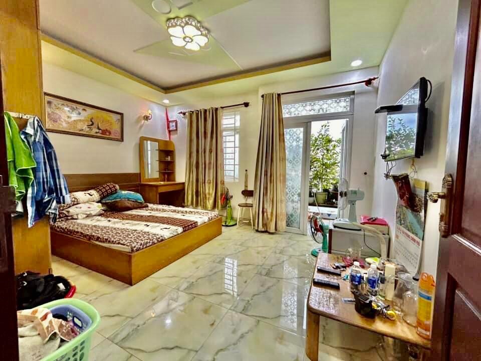 Nhà Quận 10: 5 Tầng, Nội Thất Xịn, Xe Hơi Vào Nhà - 11 Tỷ