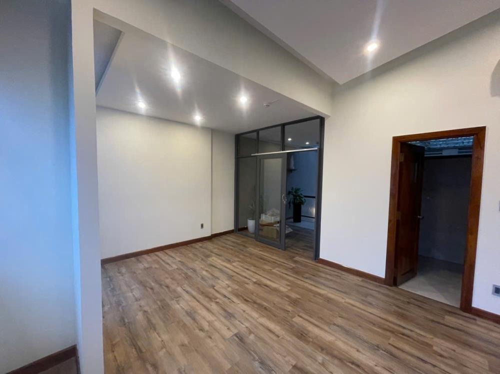 Bán Biệt Thự Hiện Đại Khu VIP Lam Sơn, Bình Thạnh - 168m2, Giá 39 Tỷ