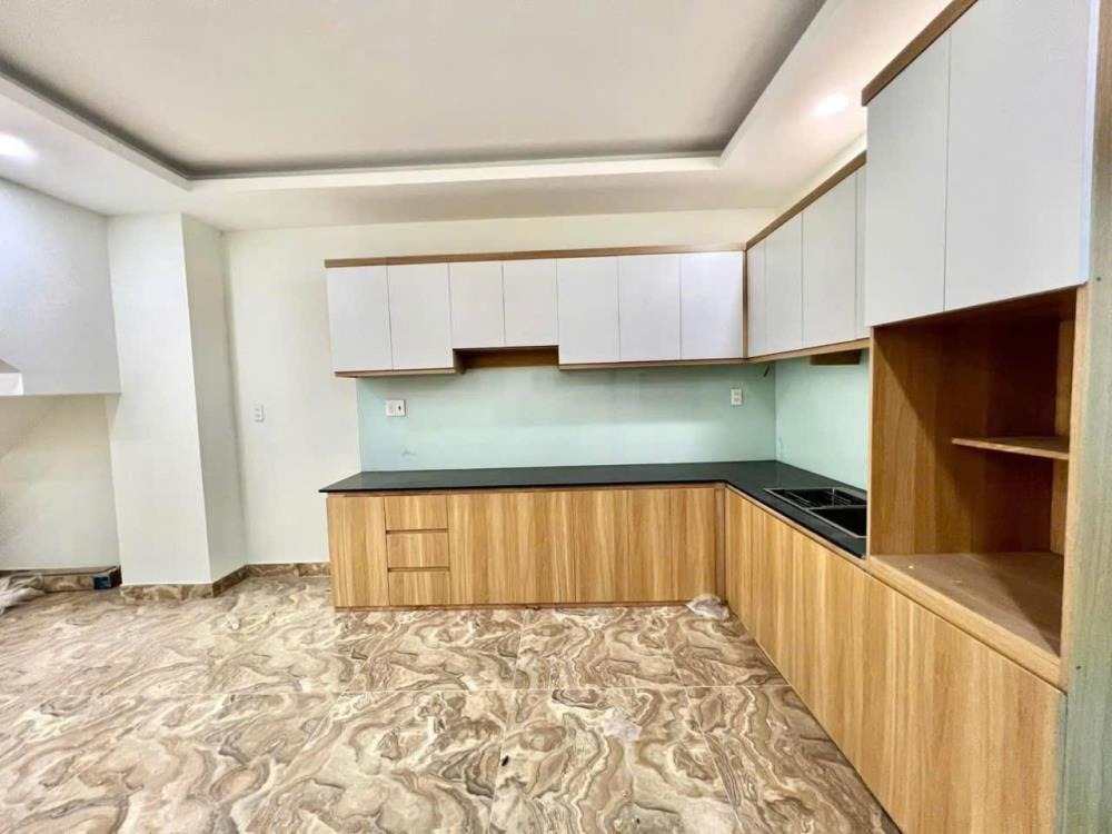Bán nhà Hóc Môn 40m2, 2 tầng, full nội thất - Giá 3 tỷ