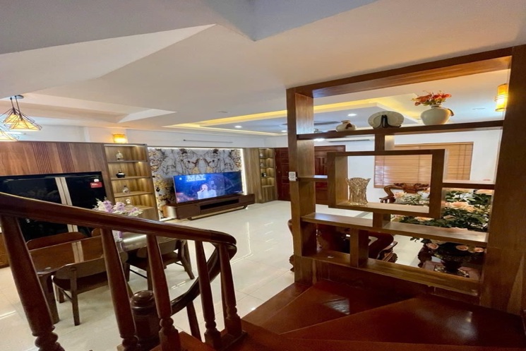 DƯƠNG QUẢNG HÀM-40M GIÁ 11 TỶ 500--DÂN XÂY-NỘI THẤT XỊN-30M Ô TÔ