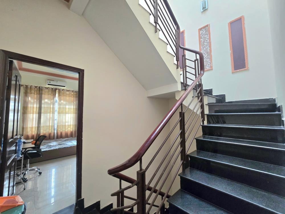 Bán Nhà Hẻm 4m Hoàng Văn Thụ, P4, Tân Bình - 57m2, Đúc 1 Trệt 3 Lầu - 8.9 Tỷ