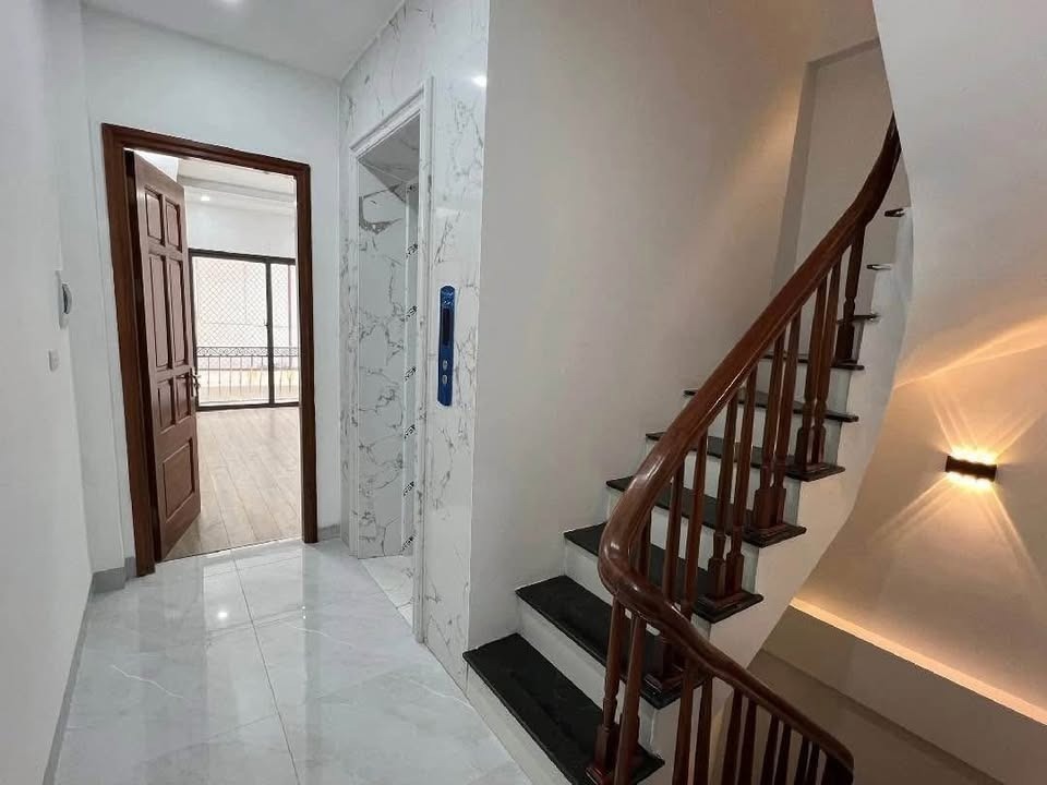 Cần Bán Nhà Khương Trung 34m2 5 Tầng Full Nội Thất Xịn - Thang Máy Nhập Khẩu