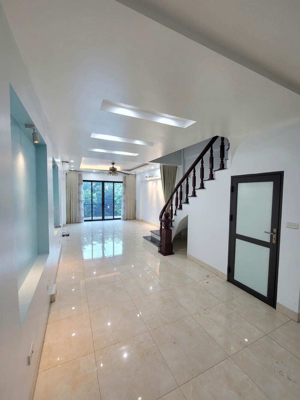 Bán nhà đấu giá Mậu Lương 60m2, 5 tầng, MT 6m, Vỉa hè, Ô tô tránh - 12.4 tỷ