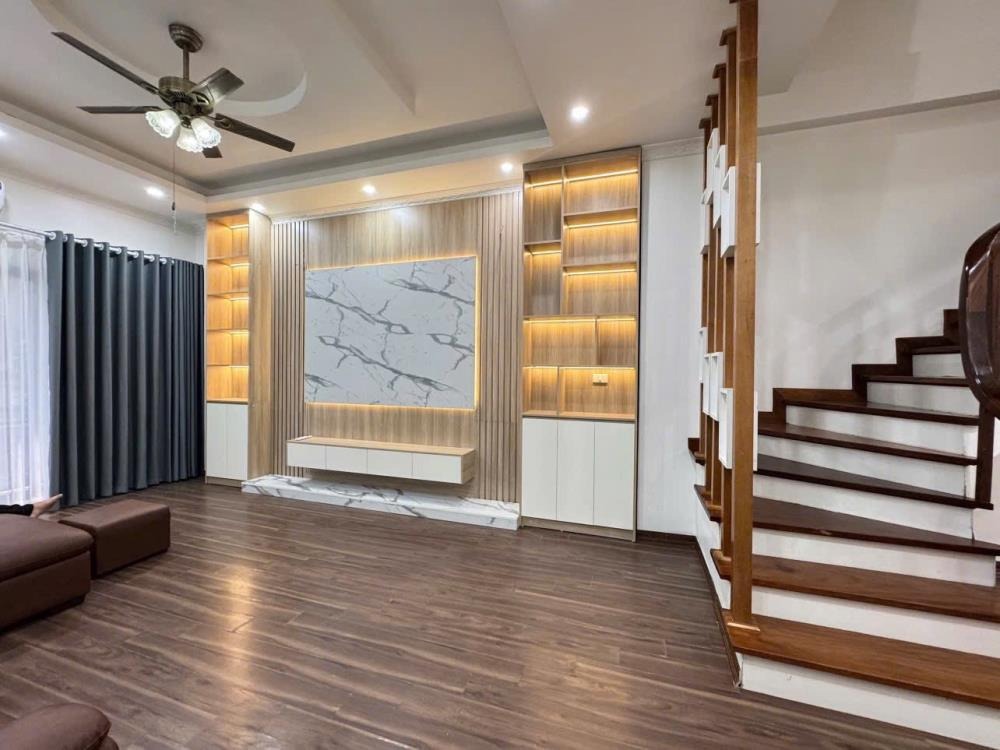 Bán nhà phân lô Hoàng Công 56m2, 5 tầng, mặt tiền 4.5m - Giá 11.95 tỷ