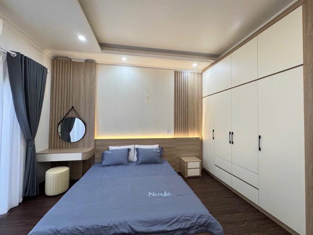 Bán nhà phân lô Hoàng Công 56m2, 5 tầng, mặt tiền 4.5m - Giá 11.95 tỷ