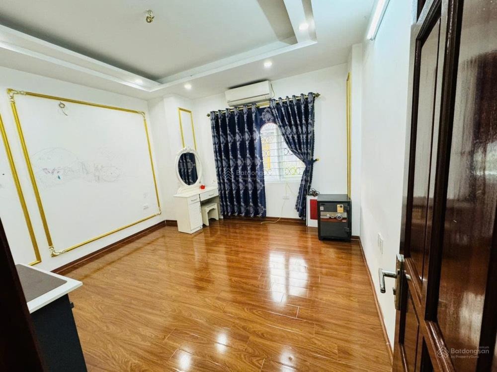 Cho Thuê Nhà 4 Tầng Phố Chùa Bộc - Giá 16 triệu/tháng