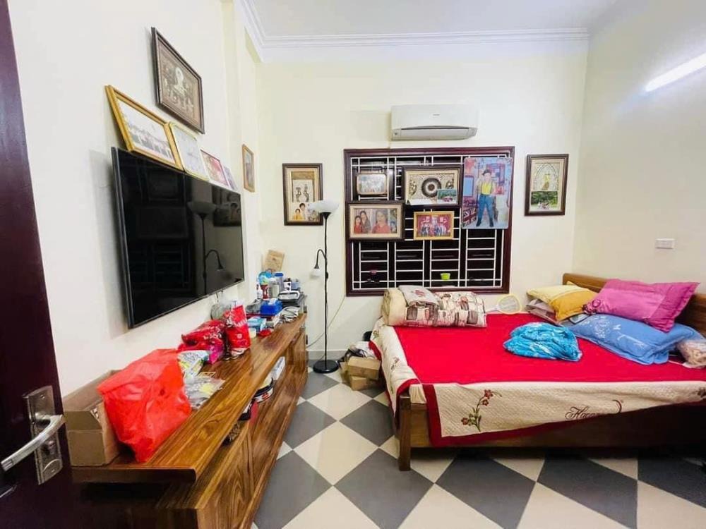 Cho Thuê Nhà 4 Tầng Cầu Giấy - Xuân Thủy - Giá 19tr/Tháng