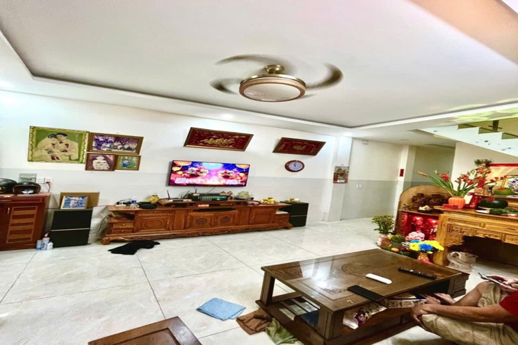 NHÀ HẺM XE HƠI NGAY VÕ VĂN HÁT - BTCT 3 TẦNG 60M2 (4X15M) - NGAY ĐH TÀI CHÍNH MARKETING - LONG
