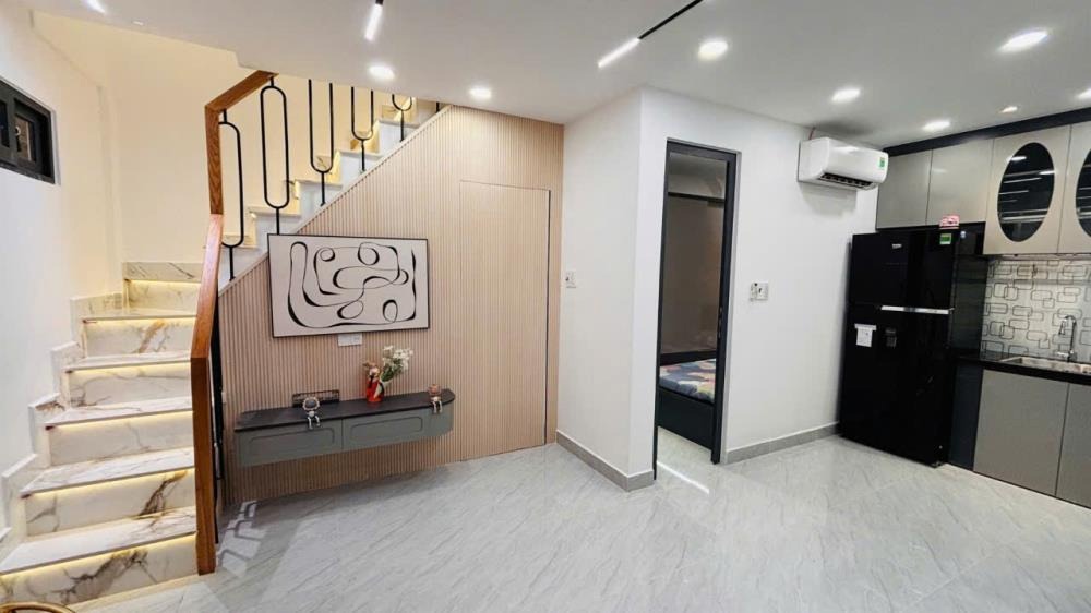 Bán Nhà Đường Cô Giang, Phú Nhuận - 30m2, 2 Tầng, 3 Phòng Ngủ - Giá 4.95 Tỷ