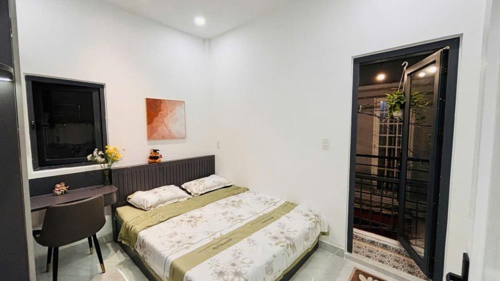 Bán Nhà Đường Cô Giang, Phú Nhuận - 30m2, 2 Tầng, 3 Phòng Ngủ - Giá 4.95 Tỷ