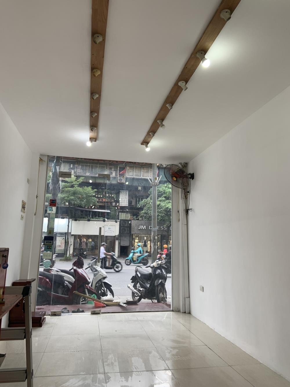 Cho Thuê Nhà Mặt Phố Phạm Ngọc Thạch, Đống Đa - 18tr/tháng