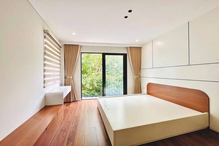 18.5 Tỷ, Oto Tránh, Vỉa hè, Kinh Doanh đỉnh, Lõi Đống Đa, Lô góc, 40m2 x 6T thang máy