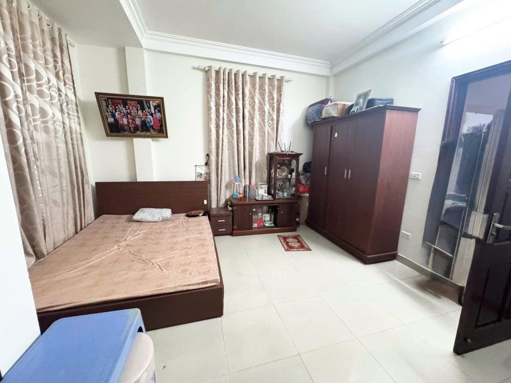 Bán nhà Trần Duy Hưng, Cầu Giấy: 30m2, Lô Góc, 8.6 Tỷ - Vị Trí Vàng
