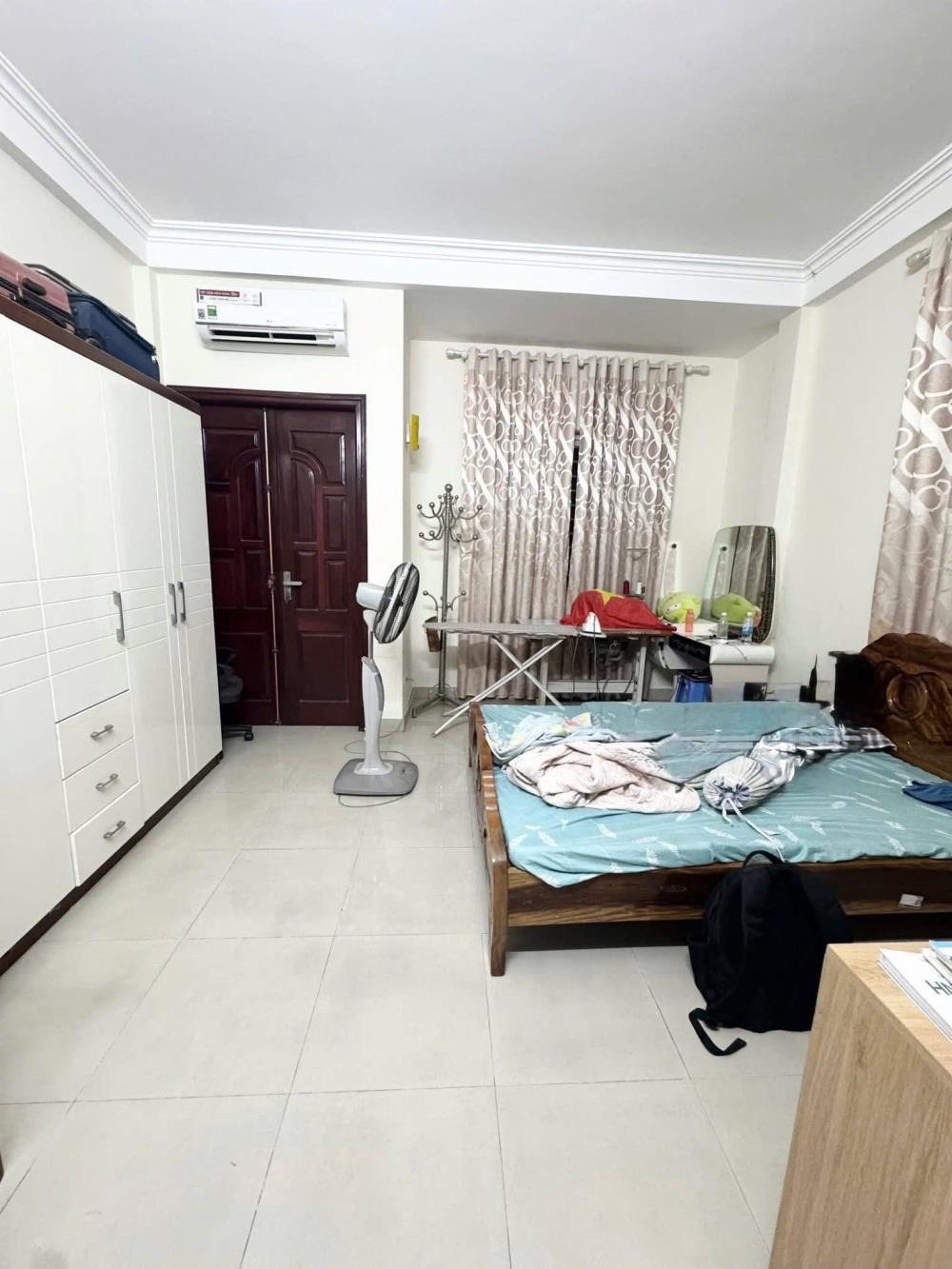 Bán nhà Trần Duy Hưng, Cầu Giấy: 30m2, Lô Góc, 8.6 Tỷ - Vị Trí Vàng
