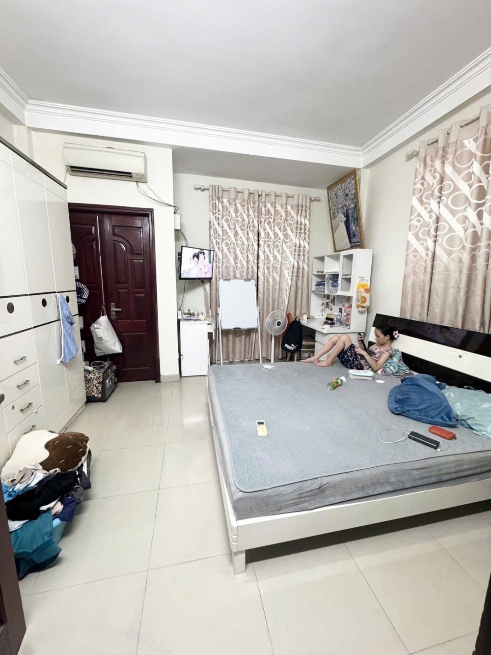 Bán nhà Trần Duy Hưng, Cầu Giấy: 30m2, Lô Góc, 8.6 Tỷ - Vị Trí Vàng