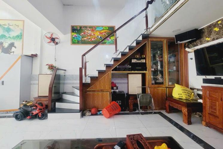 NGAY KHU CHẾ XUẤT TÂN THUẬN, PHƯỜNG TÂN THUẬN (MỚI) NHÀ 2 TẦNG 4PN- 90M2 - nhỉnh 6 tỷ