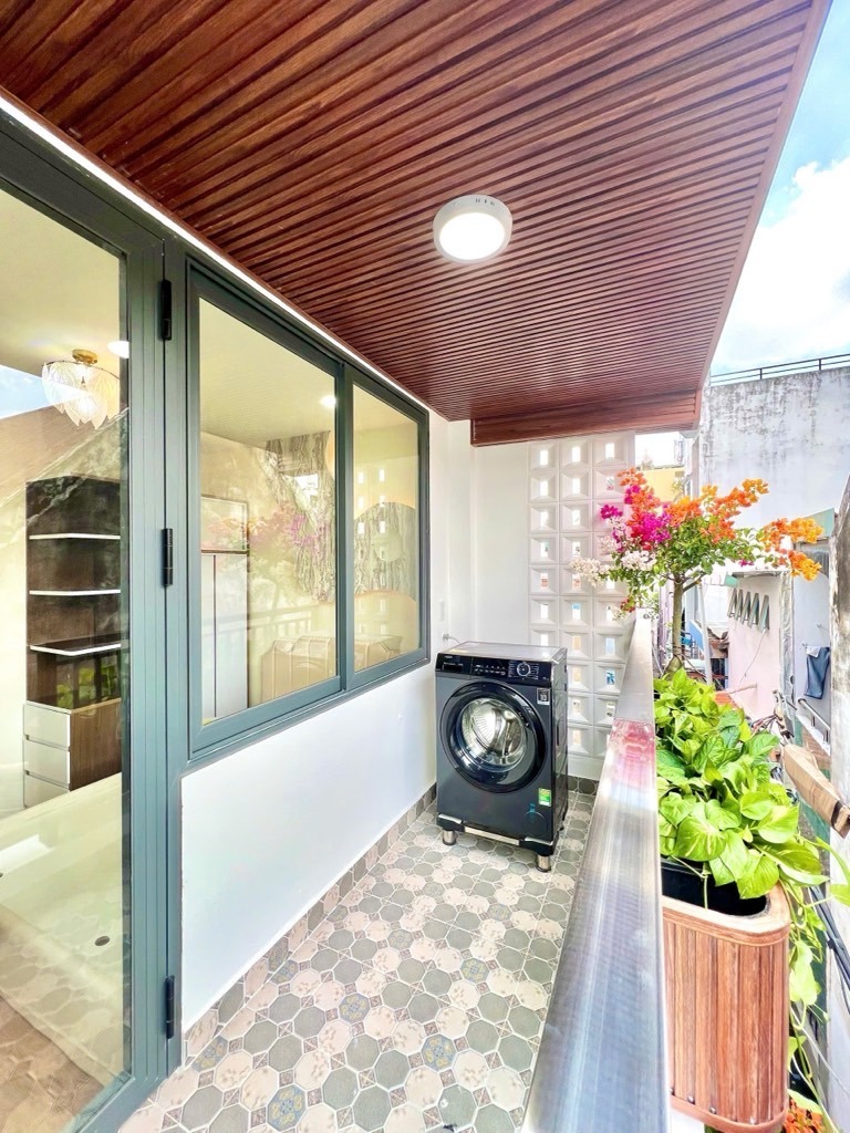 Nhà Quận 3 - 3 Tầng, 3 Phòng Ngủ, Full Nội Thất - Giá 4.7 Tỷ