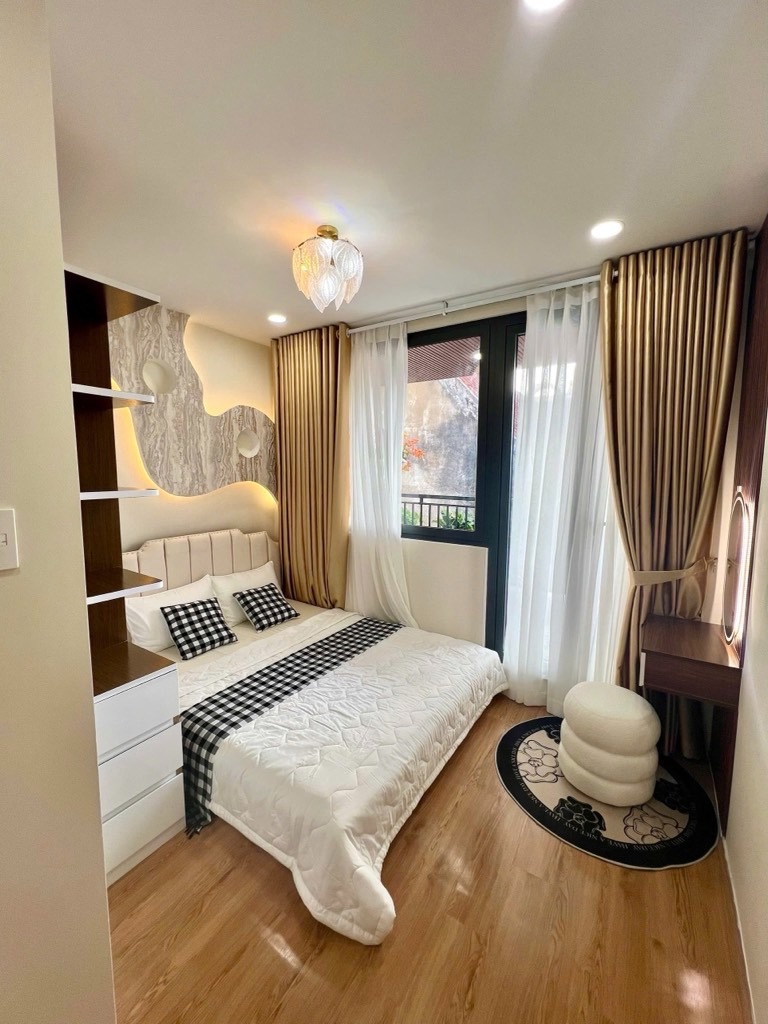 Nhà Quận 3 - 3 Tầng, 3 Phòng Ngủ, Full Nội Thất - Giá 4.7 Tỷ
