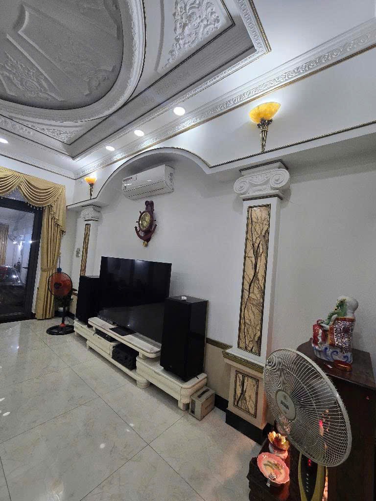 Bán nhà phố 126m2, 4PN, giá 11.9 tỷ, mặt tiền Dương Cát Lợi, Nhà Bè