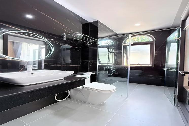 NHÀ 3 TẦNG MỚI XÂY GẦN BIỂN – CHỈ 60m ĐẾN TRƯỜNG LƯƠNG THÊ VINH HOÀ MÌNH LIÊN CHIỂU