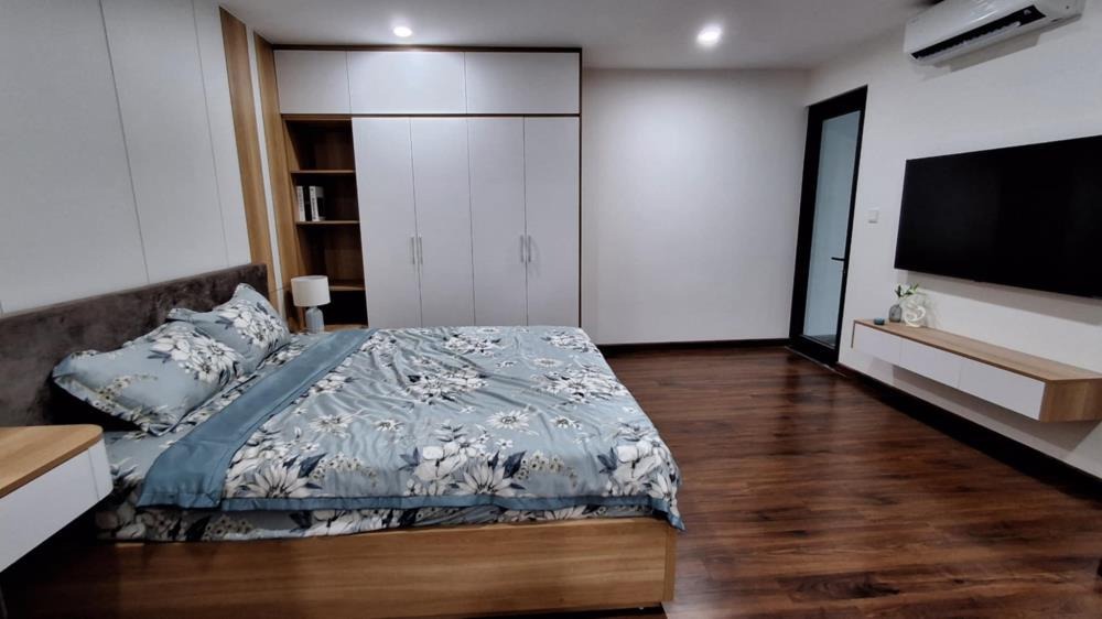 Căn Hộ 3 Phòng Ngủ View Đẹp - Giá Chỉ 59 Triệu/m² - Trung Tâm Văn Điển