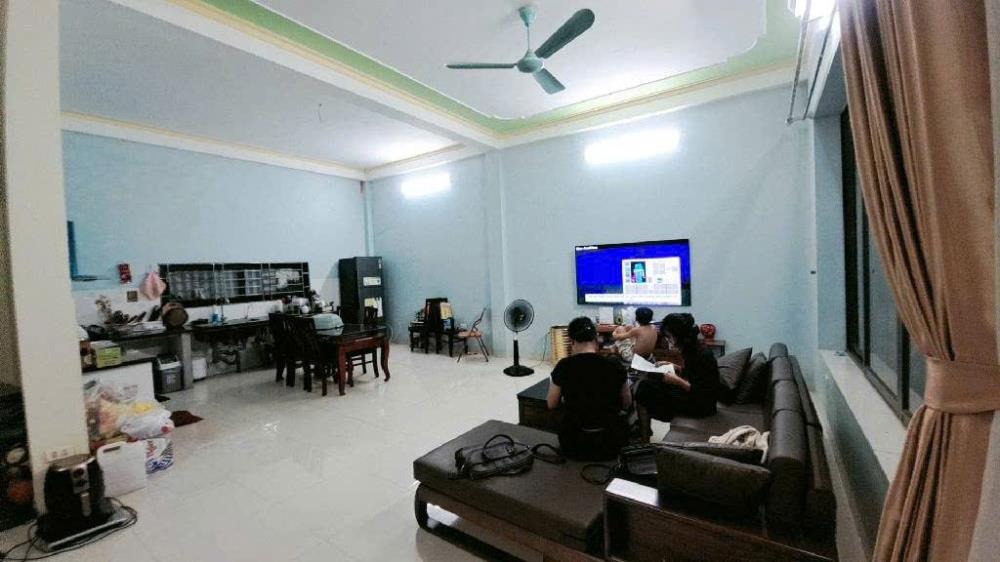 💥 Nhà mặt tiền 8m, 65m2 tặng nhà dân - Ô tô vào - Đầu tư sát mặt đường 17m