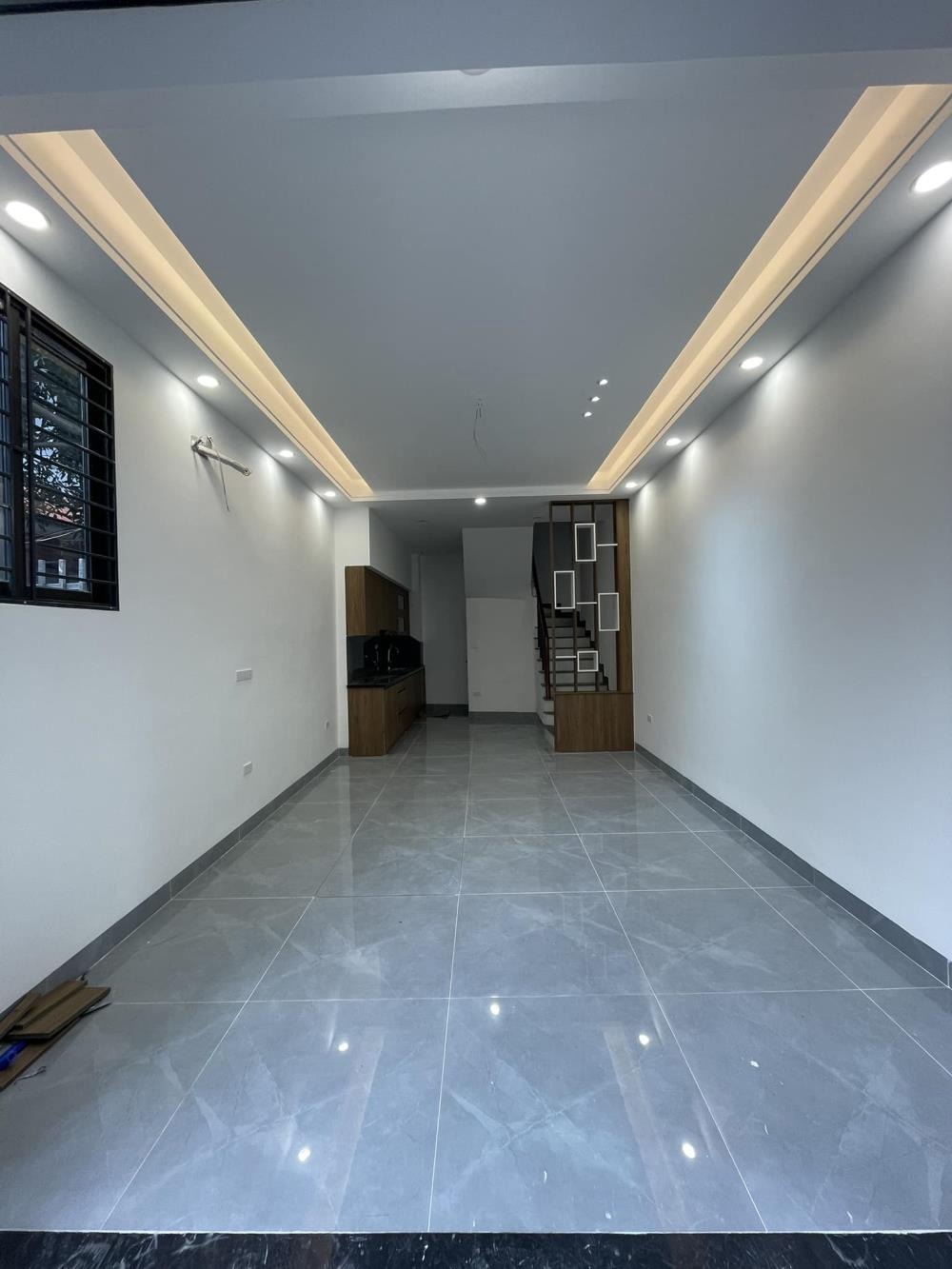 Khu đô thị Văn Khê: 9.8 tỷ, 5 tầng, KDOTO, mặt ngõ, sát KDT