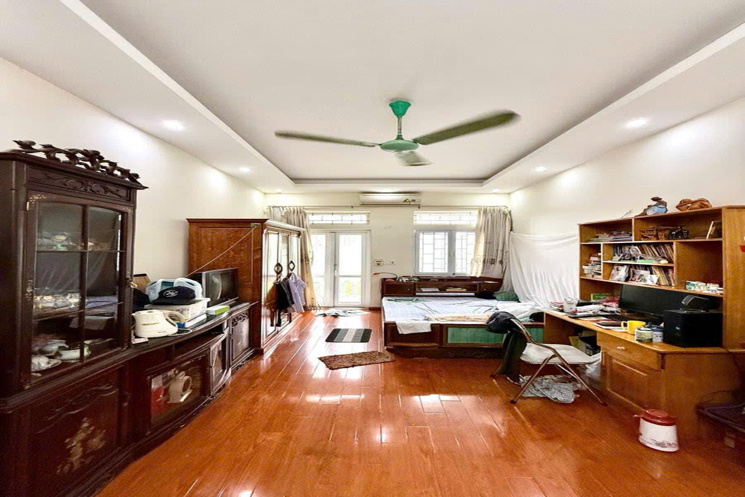 Bán nhà Đường Láng - Mặt ngõ kinh doanh - Sổ đỏ 45m 4 tầng kiên cố giá 10,3 tỷ