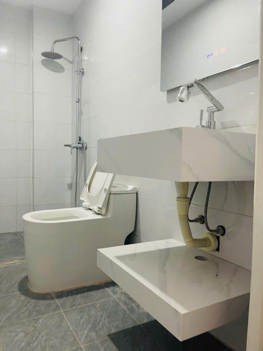 Bán nhà riêng Xuân La - 40m2 x 5 tầng, mặt tiền 4.5m - Giá 6.4 tỷ
