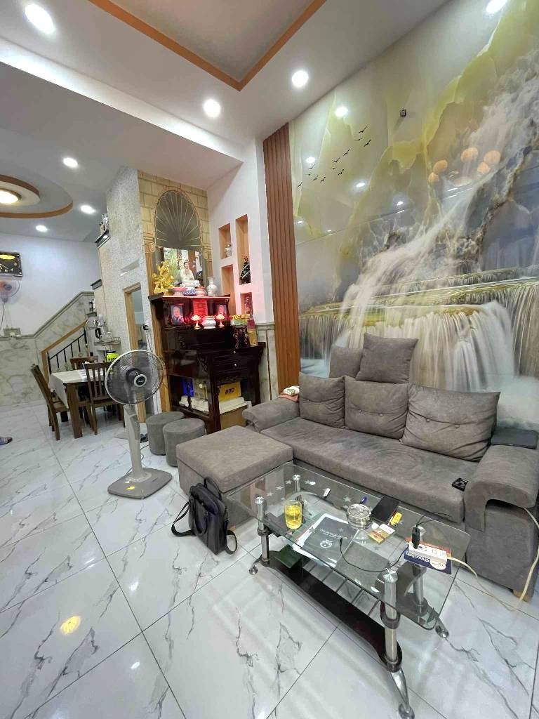 Bán nhà Bình Tân, 32m2, 2 tầng, gần Khu Tên Lửa - Giá Tốt