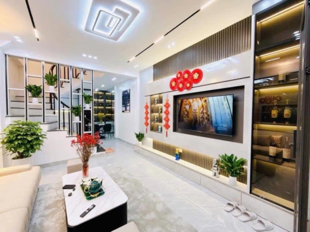 Bán nhà cạnh đường đôi Him Lam Vạn Phúc, 42m², 5 tầng, 16.6 tỷ