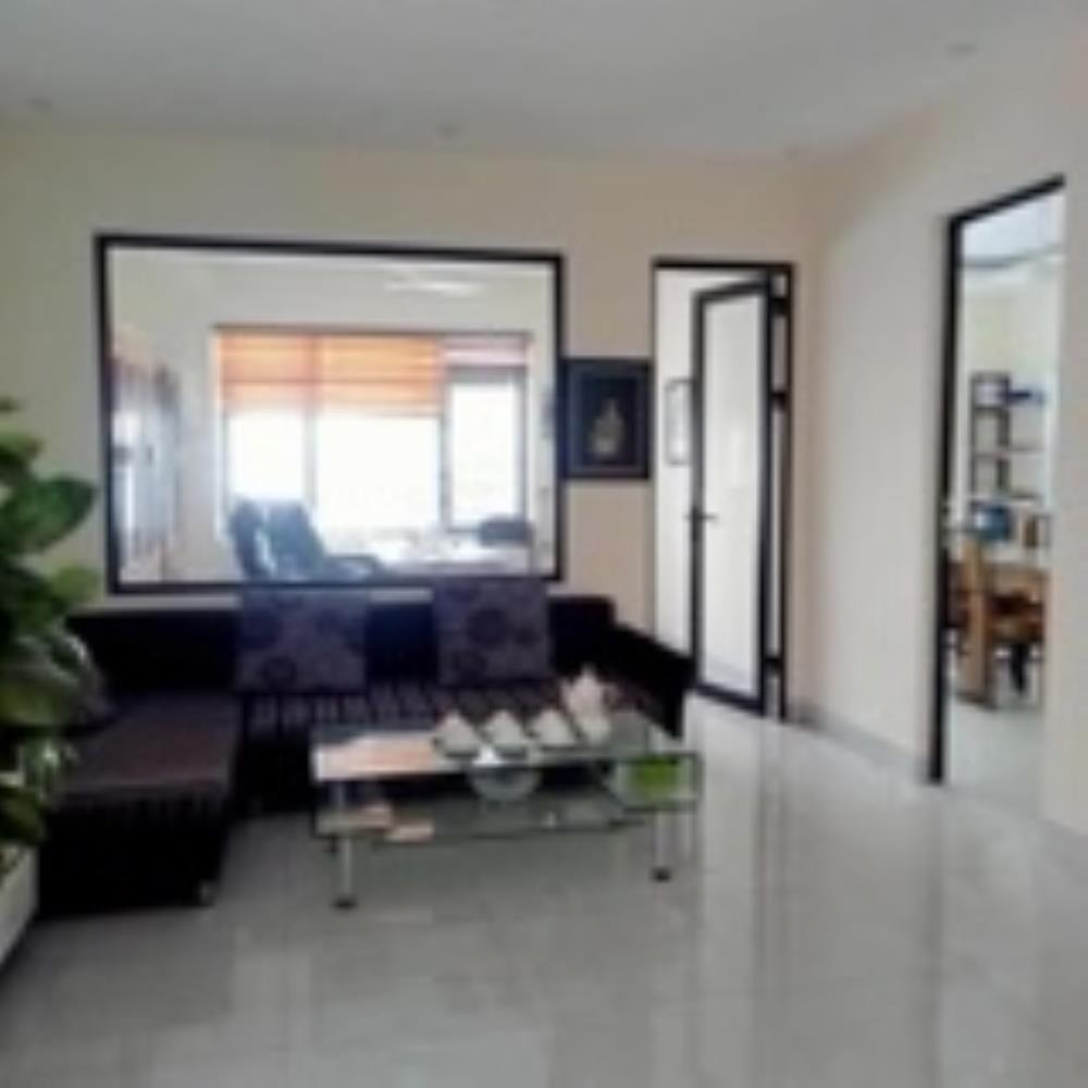 Bán Gấp Nhà Mặt Phố Ngô Thì Nhậm - 250m2 x 3 Tầng - Giá 180 Tỷ